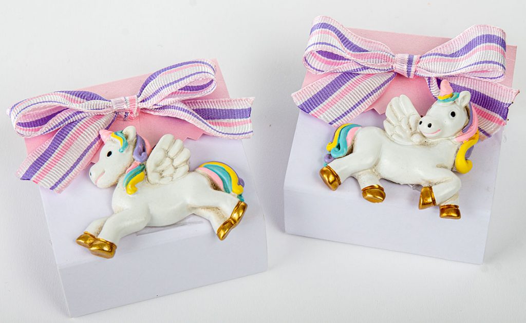 Palla Di Neve Cuorematto Con Unicorno E Arcobaleno – Bomboniera Solidale Per Nascita O Battesimo